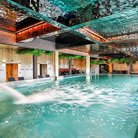 아파트호텔 Natura Z Restauracja Magdy Gessler 5*