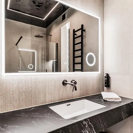아파트호텔 Natura Z Restauracja Magdy Gessler 초르쉬틴